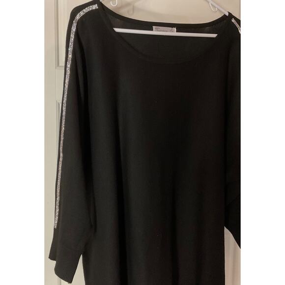 89th & Madison Black Boat Neck Dolman Sleeve W/Rhinestone Trim Plus 3X - Picture 3 of 7